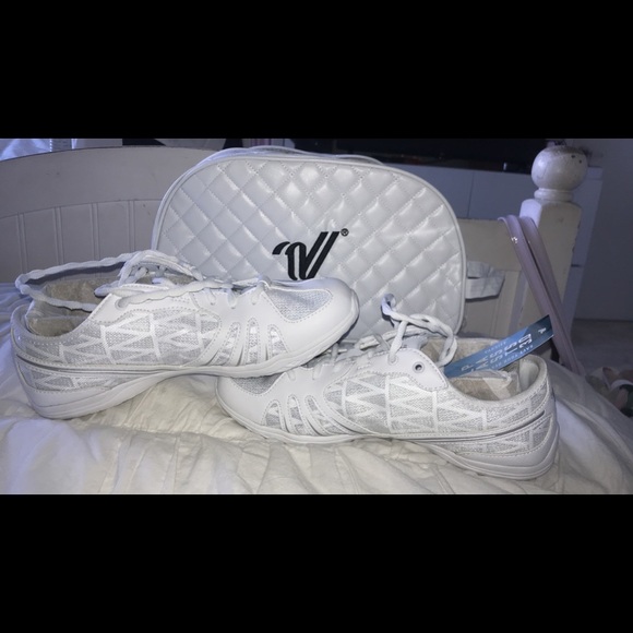 lastpass 3.0 cheer shoes